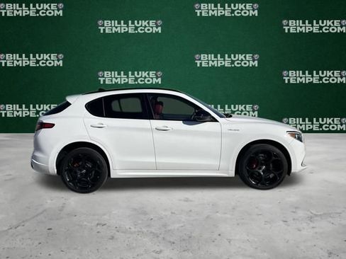 Used 2022 Alfa Romeo Stelvio Veloce image 6