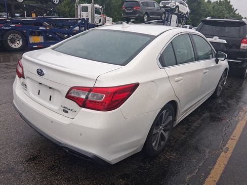 Used 2018 Subaru Legacy 2.5i Limited AWD/4WD image 3