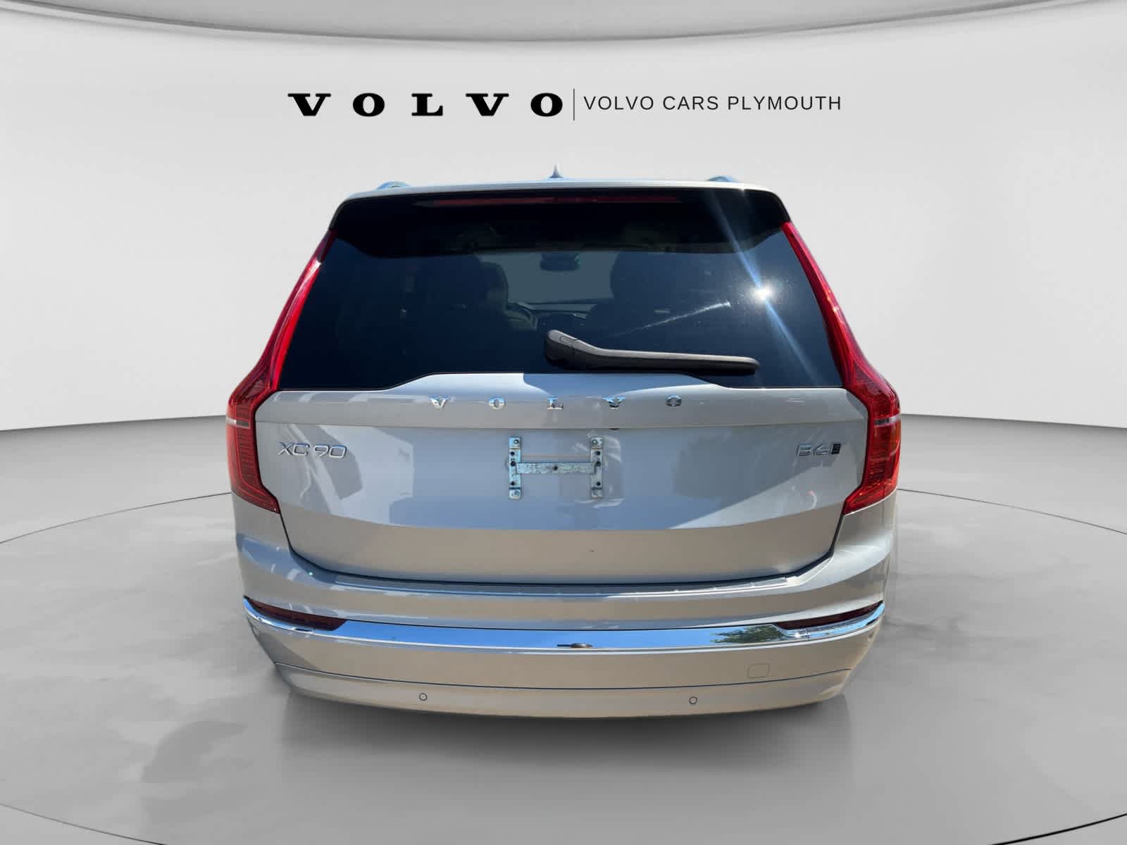 Used 2025 Volvo XC90 B6 Plus w/ Protection Package Premier AWD/4WD image 9