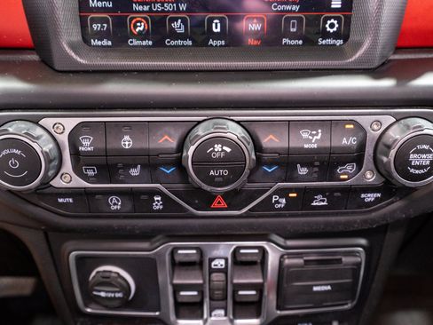 Used 2021 Jeep Wrangler Unlimited Rubicon AWD/4WD image 22