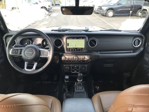 Used 2023 Jeep Wrangler Unlimited Sahara w/ Cold Weather Group image 36