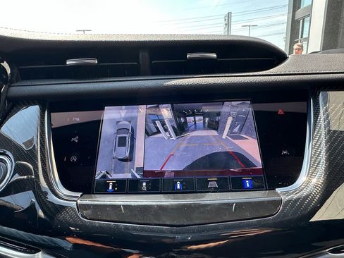 New 2025 Cadillac XT6 Sport w/ Technology Package image 27