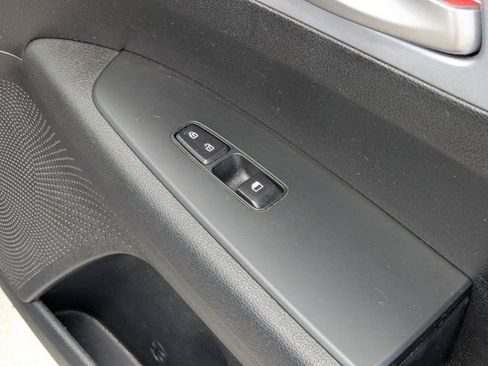 Used 2024 Kia Forte LXS image 31