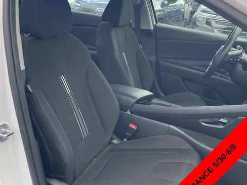Used 2023 Hyundai Elantra SEL w/ Convenience Package FWD image 12
