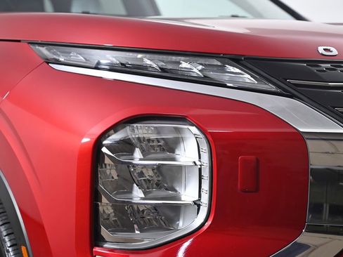 Used 2024 Mitsubishi Outlander SEL image 5