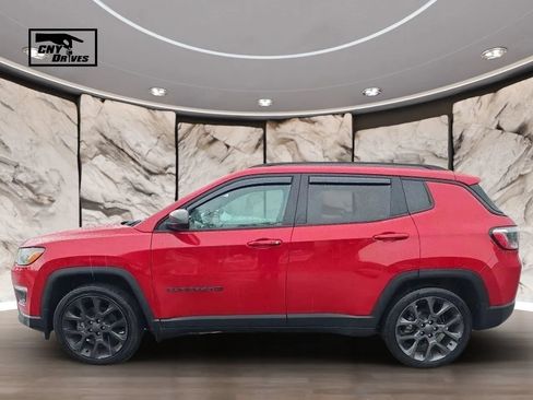 Used 2021 Jeep Compass Latitude FWD image 8