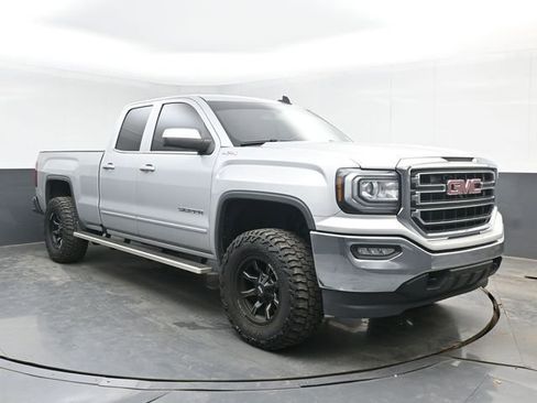 Used 2016 GMC Sierra 1500 SLE w/ SLE Value Package AWD/4WD image 2