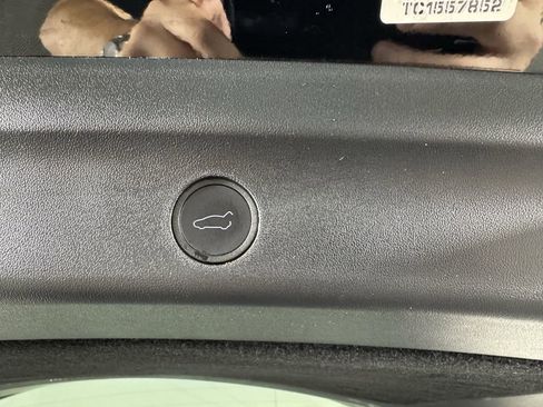 Used 2023 Tesla Model Y Long Range image 23