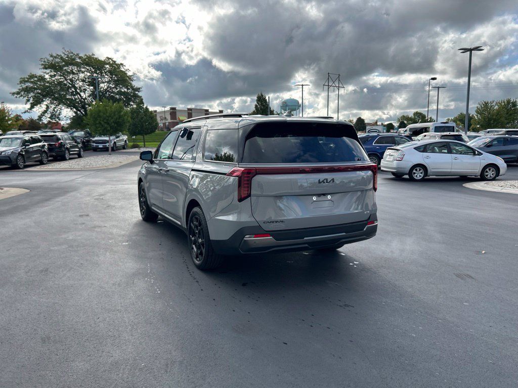 Certified 2025 Kia Carnival SX Prestige FWD image 8