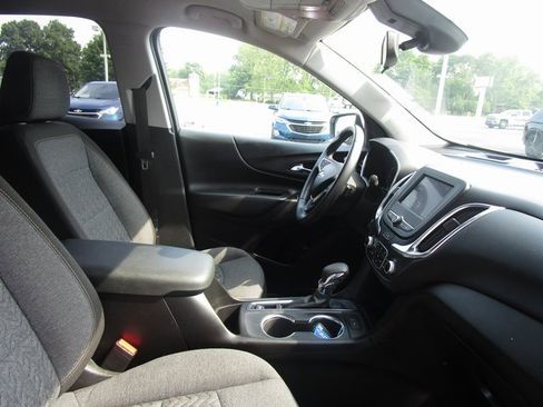 Used 2022 Chevrolet Equinox LT image 11
