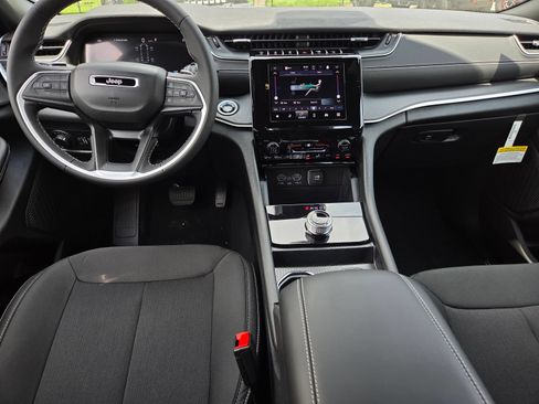 New 2026 Jeep Grand Cherokee L Laredo RWD image 5