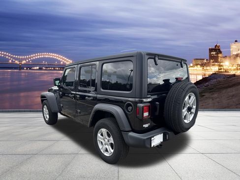 Used 2022 Jeep Wrangler Unlimited Sport AWD/4WD image 3