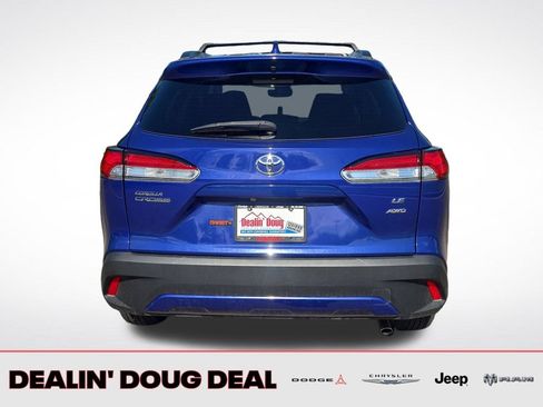 Used 2022 Toyota Corolla Cross LE w/ Moonroof Package AWD/4WD image 5