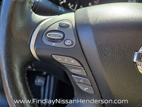 Used 2020 Nissan Pathfinder SL image 30
