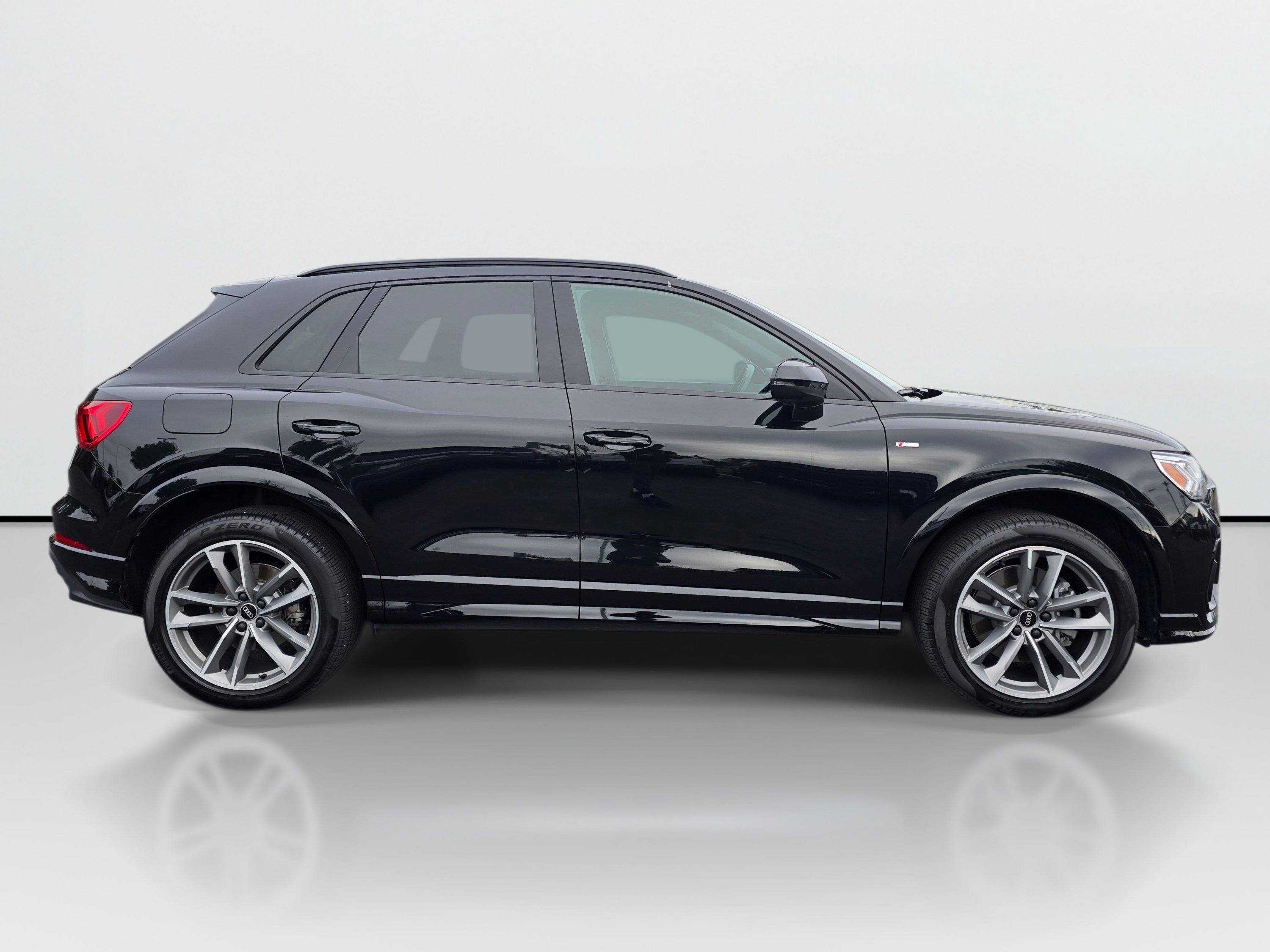 Used 2023 Audi SQ5 Prestige w/ Prestige Package AWD/4WD image 6