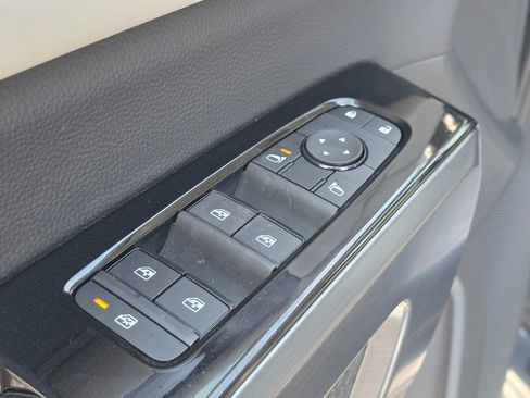 New 2026 Nissan Pathfinder SL image 18