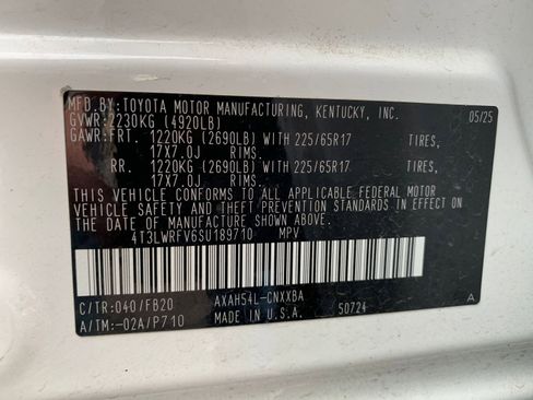 Used 2025 Toyota RAV4 LE image 28