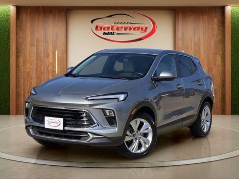 Used 2024 Buick Encore GX Preferred FWD image 1