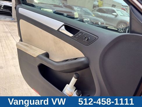 Used 2012 Volkswagen Jetta TDI FWD image 24