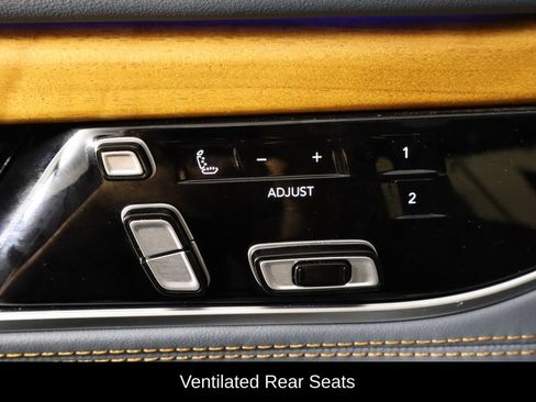 Used 2022 Jeep Grand Wagoneer Series II w/ Premium Group II AWD/4WD image 23