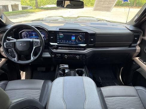 Used 2023 Chevrolet Silverado 1500 ZR2 image 16