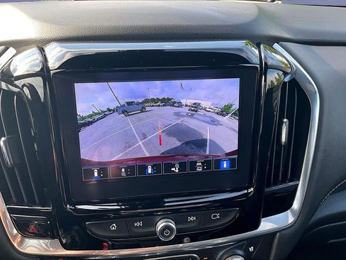 Used 2023 Chevrolet Traverse Premier AWD/4WD image 14