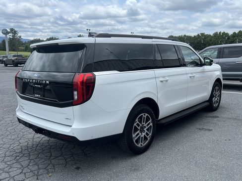 Used 2025 Ford Expedition Max Active AWD/4WD image 6