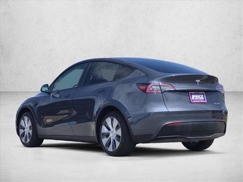 Used 2023 Tesla Model Y Long Range AWD/4WD image 7