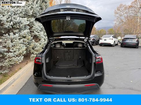 Used 2022 Tesla Model Y Long Range image 31