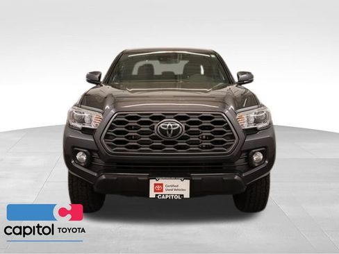 Certified 2021 Toyota Tacoma TRD Off-Road AWD/4WD image 6