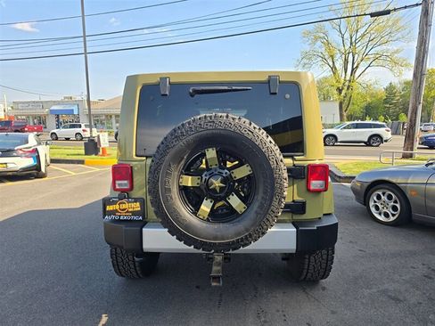 Used 2013 Jeep Wrangler Unlimited Sahara w/ Connectivity Group AWD/4WD image 20