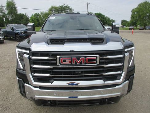 New 2026 GMC Sierra 2500 SLT w/ SLT Premium Package AWD/4WD image 12