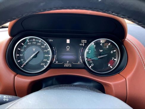 Used 2022 Maserati Levante Modena S image 25