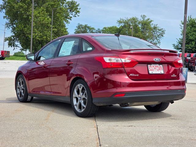Used 2014 Ford Focus SE w/ Equipment Group 201A FWD image 6
