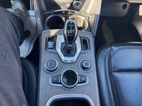 Used 2023 Alfa Romeo Stelvio Ti AWD/4WD image 41