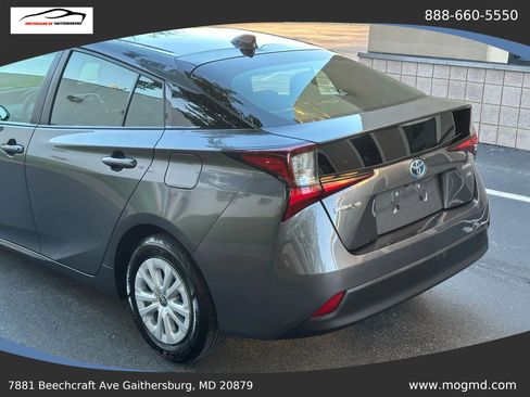 Used 2022 Toyota Prius L Eco FWD image 7
