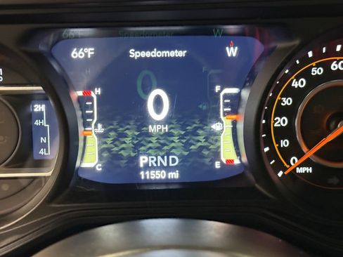 Used 2024 Jeep Gladiator Rubicon w/ Convenience Group AWD/4WD image 76