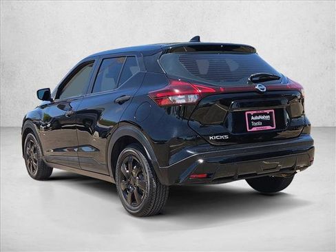 Used 2021 Nissan Kicks S FWD image 8