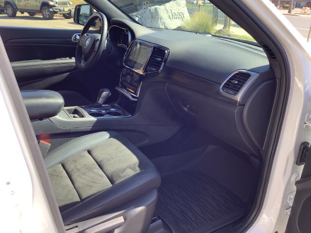 Used 2020 Jeep Grand Cherokee Altitude AWD/4WD image 36