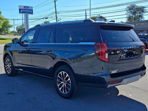 Certified 2025 Ford Expedition Max Platinum AWD/4WD image 4