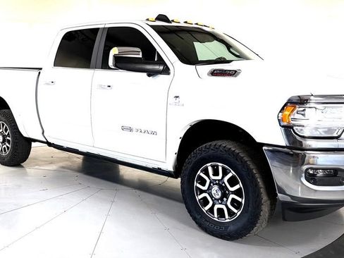 Used 2022 RAM 2500 Limited AWD/4WD image 1