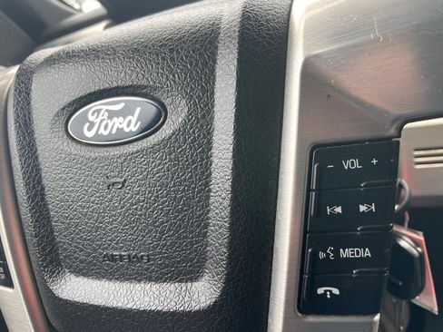Used 2014 Ford F150 Platinum image 23