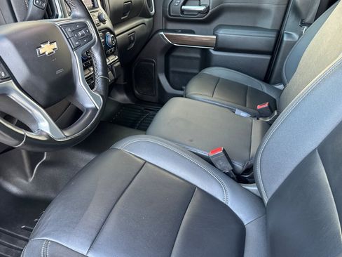 Used 2023 Chevrolet Silverado 2500 LT w/ Convenience Package image 11