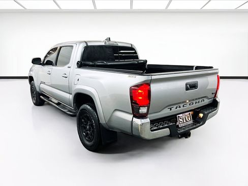 Used 2022 Toyota Tacoma SR5 RWD image 6