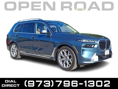 Used 2025 BMW X7 xDrive40i w/ Parking Assistance Package AWD/4WD image 1
