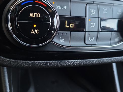 Used 2025 Buick Envista Sport Touring w/ Convenience I Package image 24