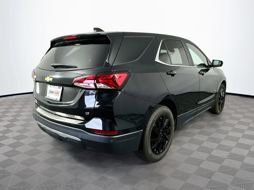 Used 2024 Chevrolet Equinox LT w/ LPO, Floor Liner Package FWD image 11