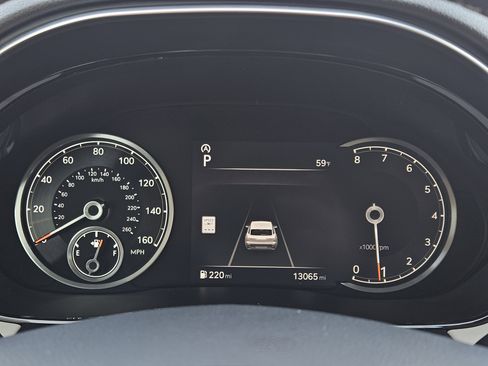 Used 2025 Genesis GV70 2.5T w/ Select Package image 13