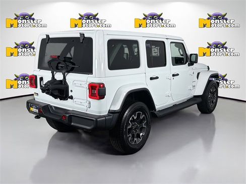 Used 2024 Jeep Wrangler Sahara w/ Technology Group image 5