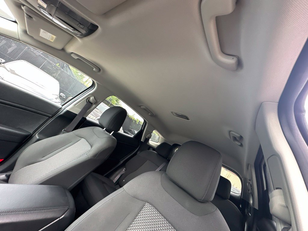 Used 2023 Kia Sportage LX AWD/4WD image 12